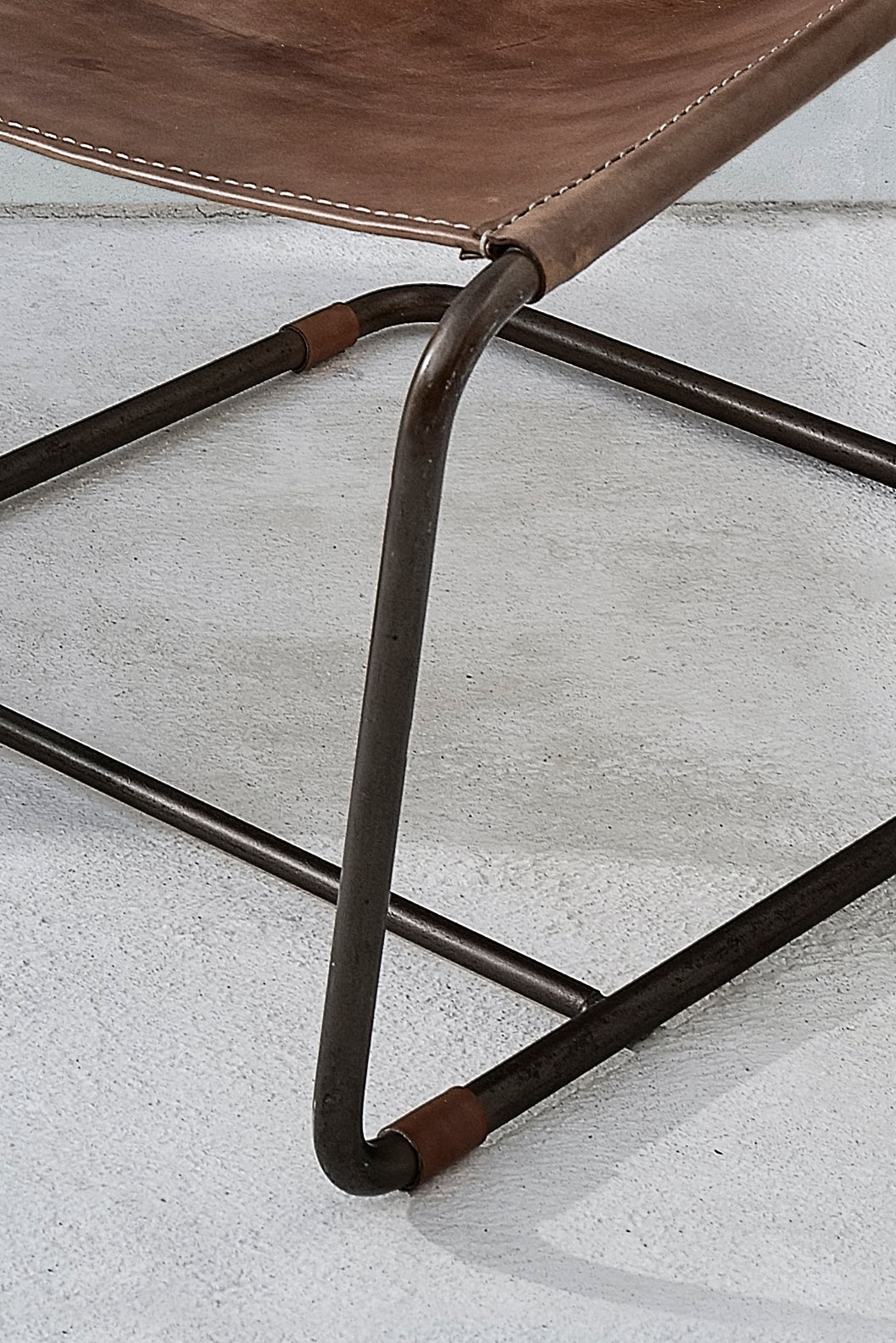 Helsinki Leather Steel frame Lounge Chair