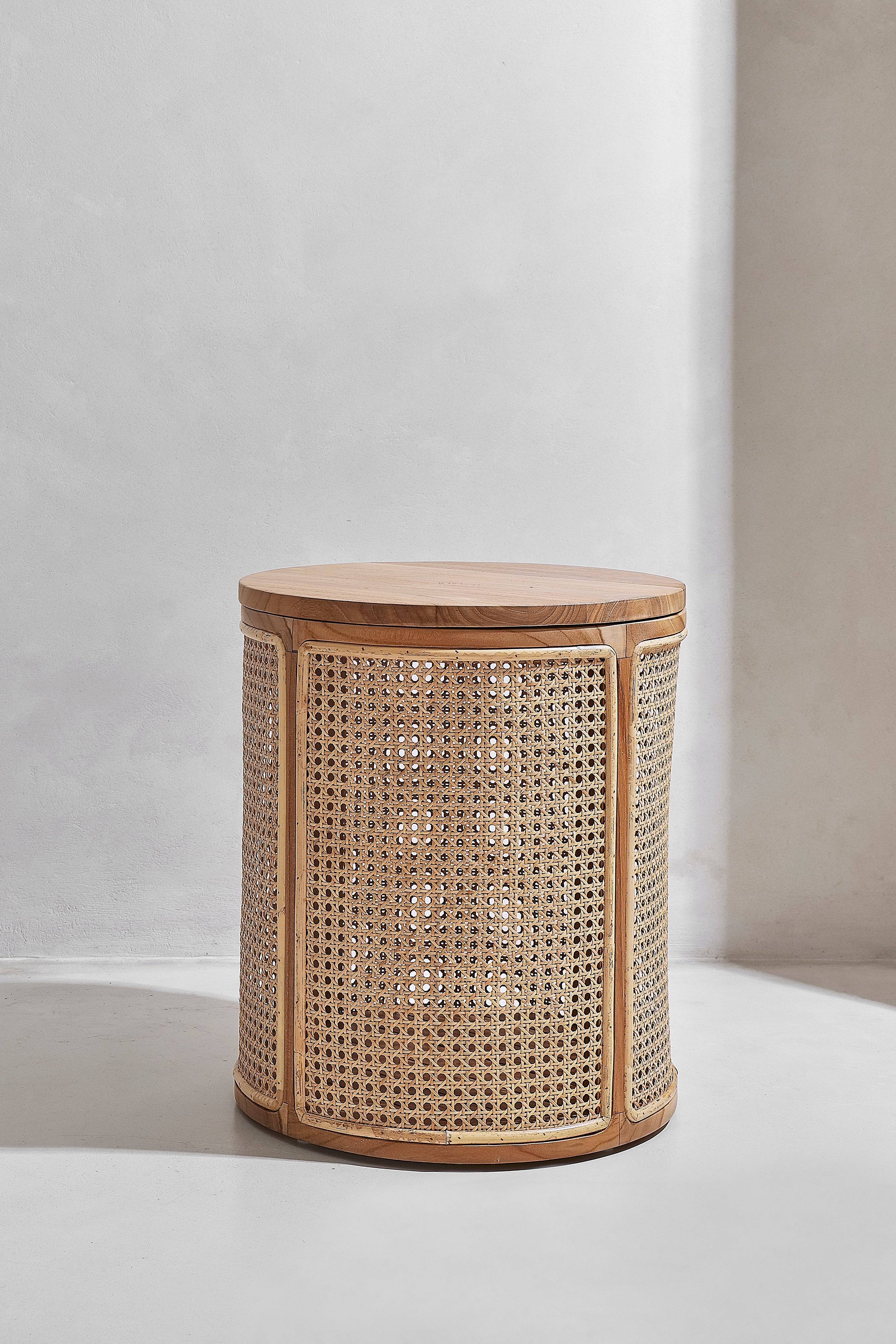 Home Edition 21 Rattan Storage Table troffle
